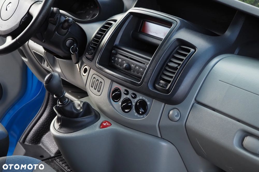 Renault TRAFIC - 38