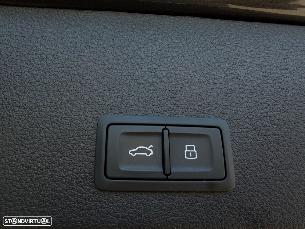 Audi e-tron 55 quattro S line - 42