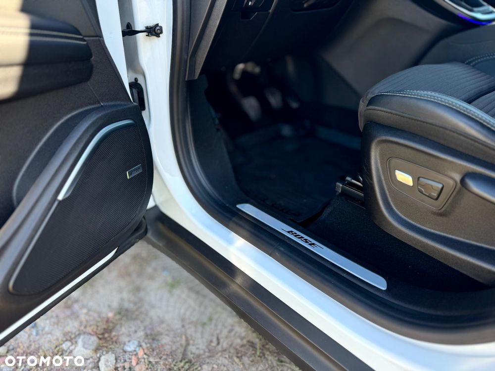 Renault Scenic ENERGY TCe 130 BOSE EDITION - 13