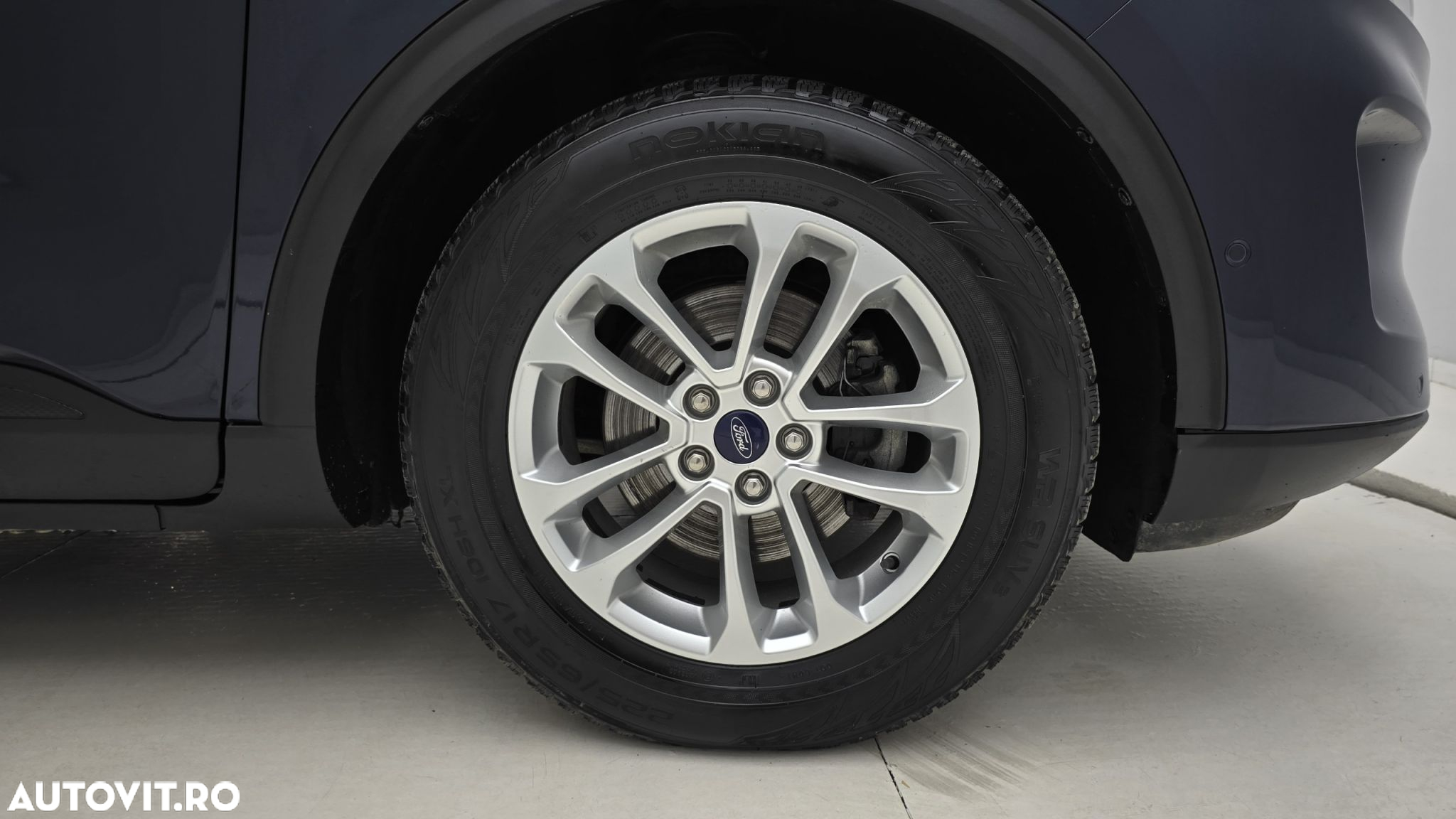 Ford Kuga - 23