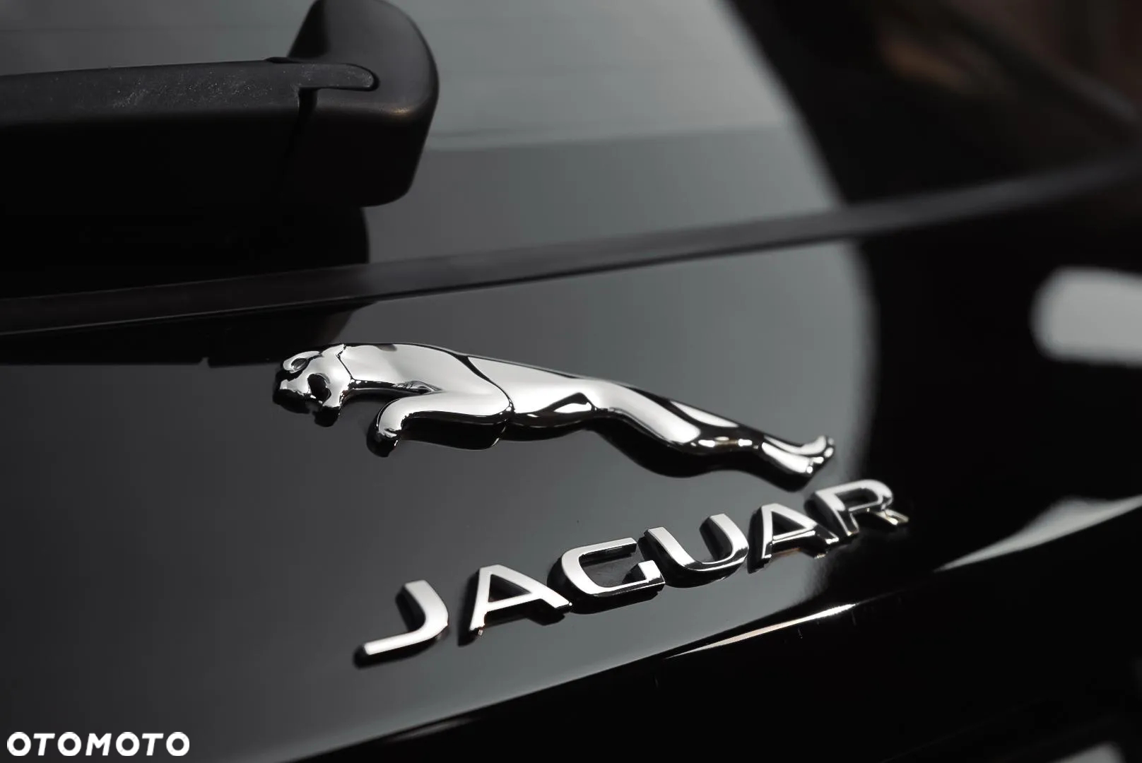 Jaguar F-Pace 2.0 i4D AWD Prestige - 11