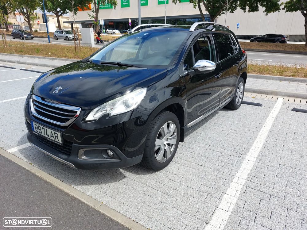 Peugeot 2008 1.2 PureTech Allure - 1