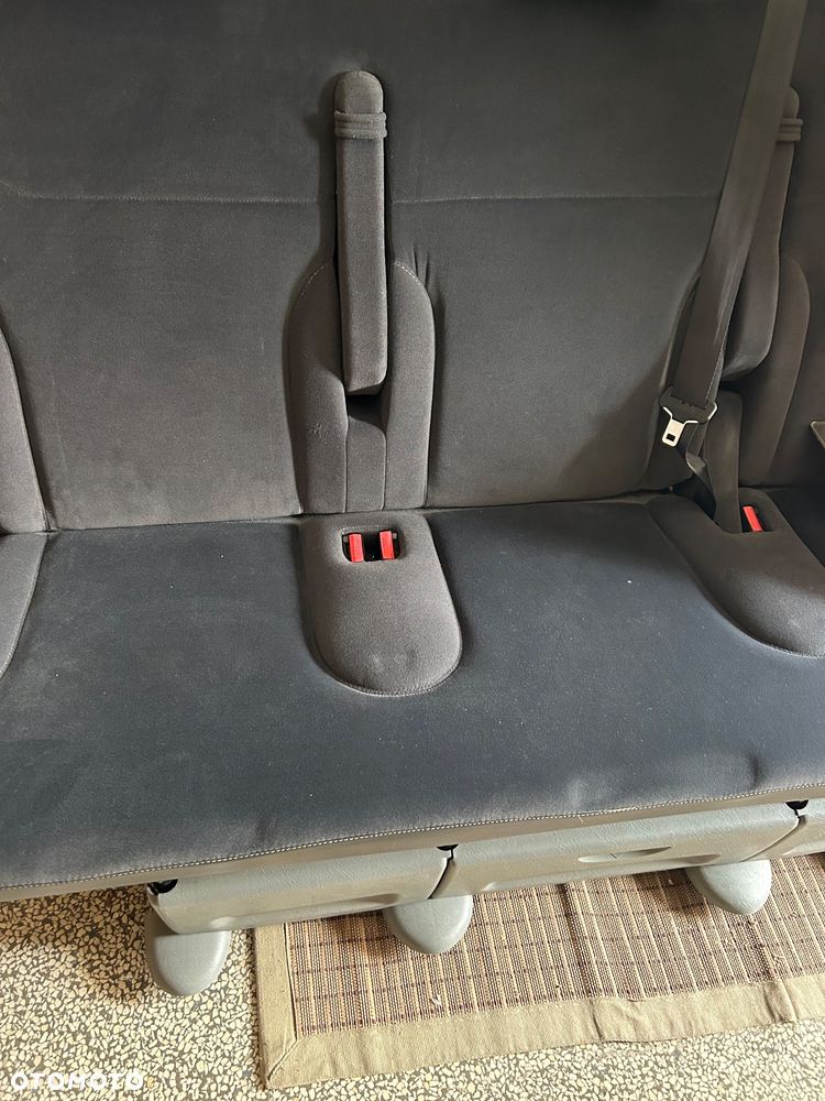 :**Kanapa tylna 3-osobowa Renault Trafic / Vivaro / Primastar – komplet, bardzo dobry stan - 3