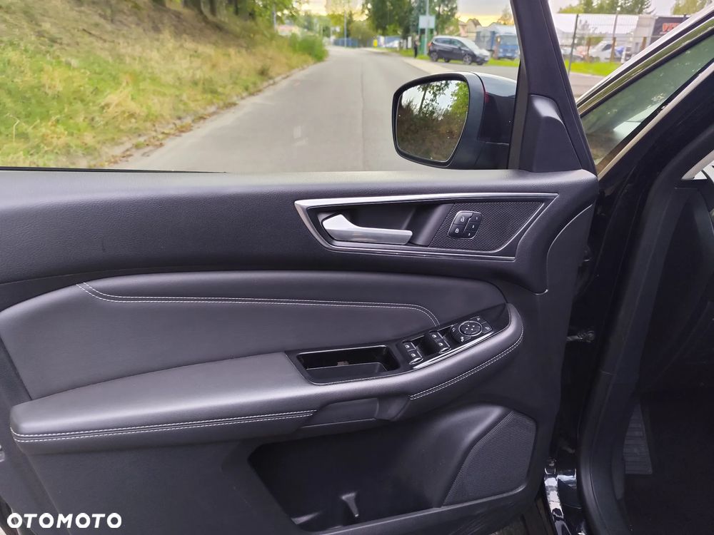 Ford S-Max - 22