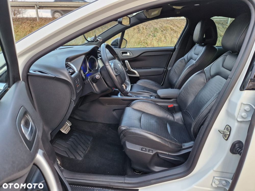 DS Automobiles DS 4 Crossback - 11