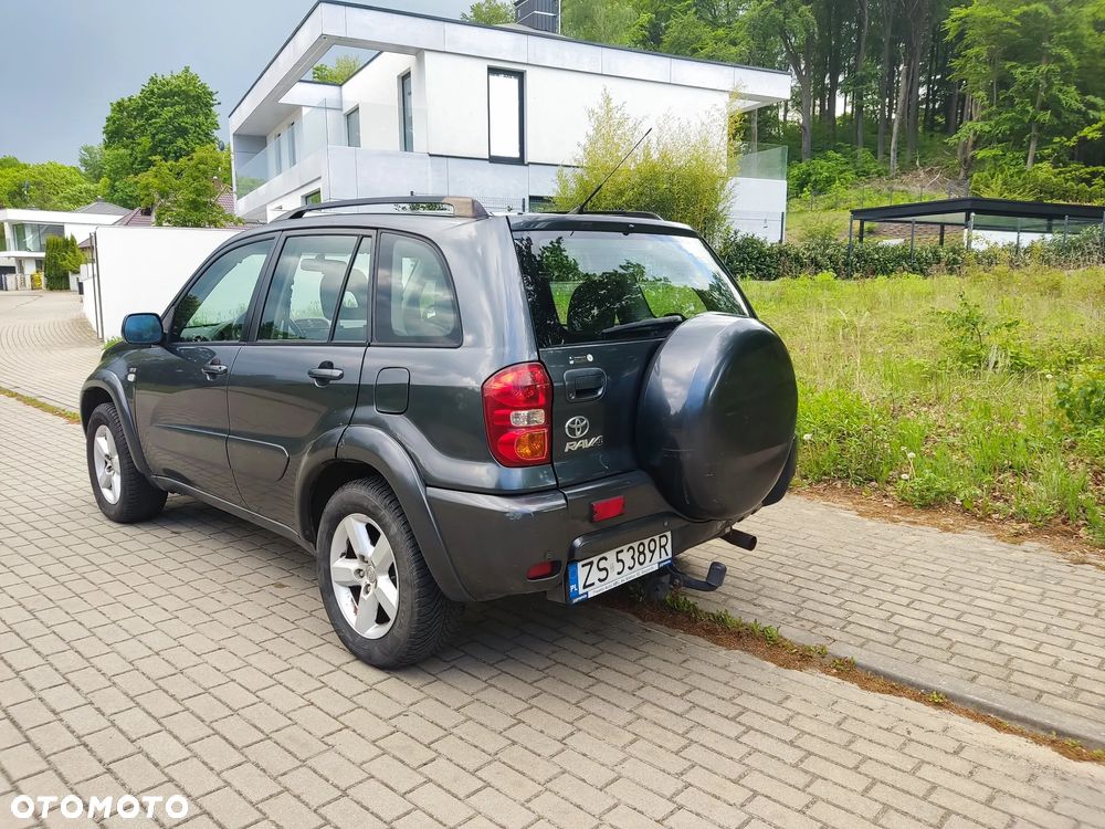 Toyota RAV4 2.0 VVT-i 4x4 - 10