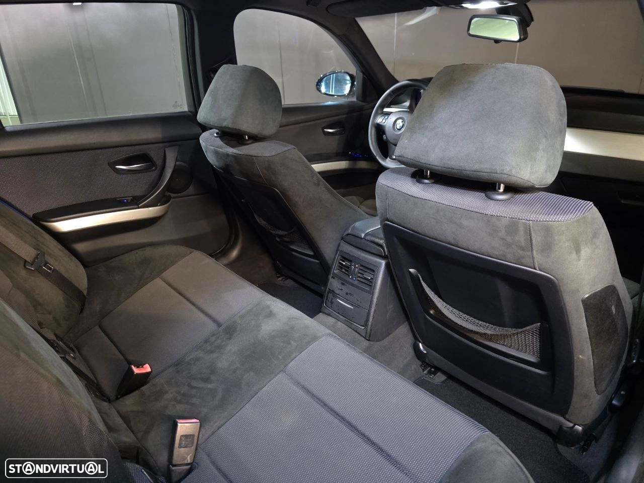 BMW 320 d Touring Exclusive - 9