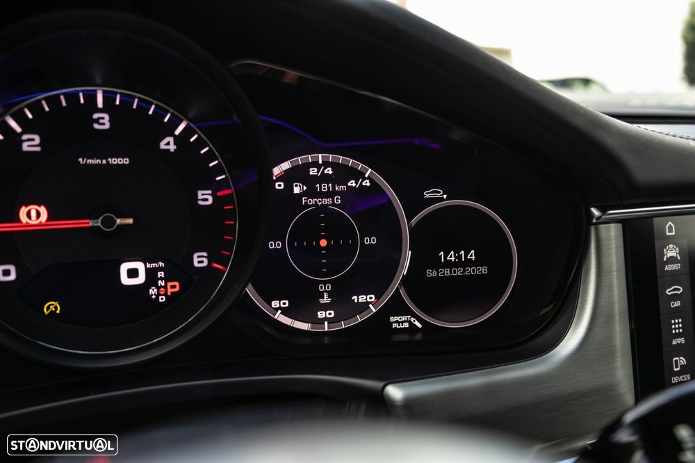 Porsche Panamera 4 S - 49