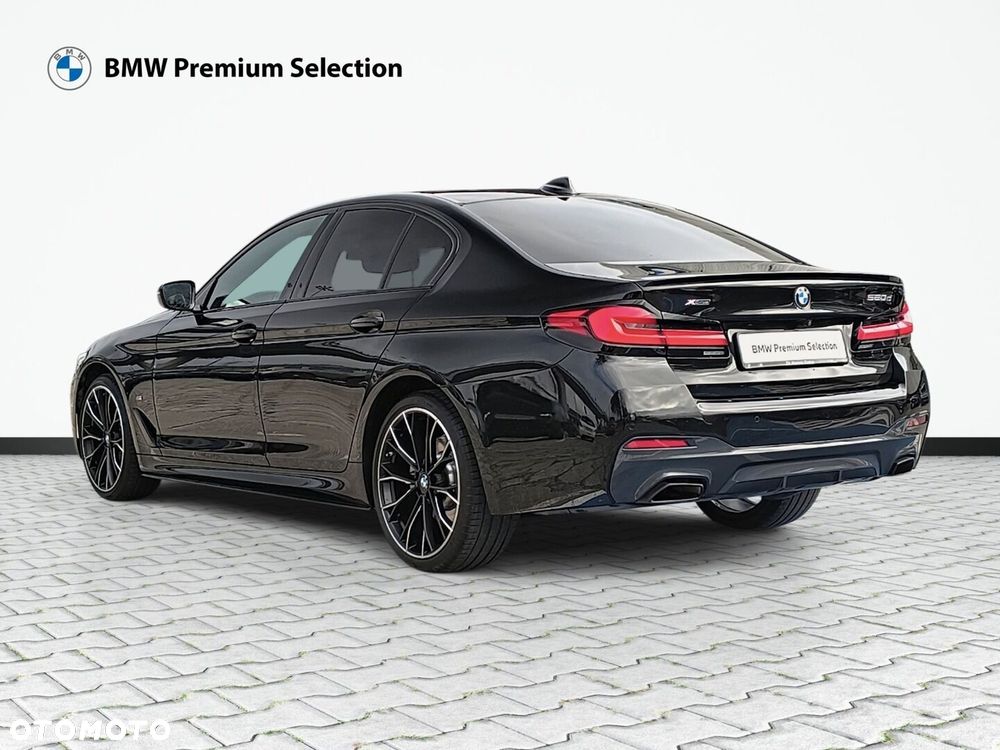 BMW Seria 5 520d xDrive M Sport sport - 3