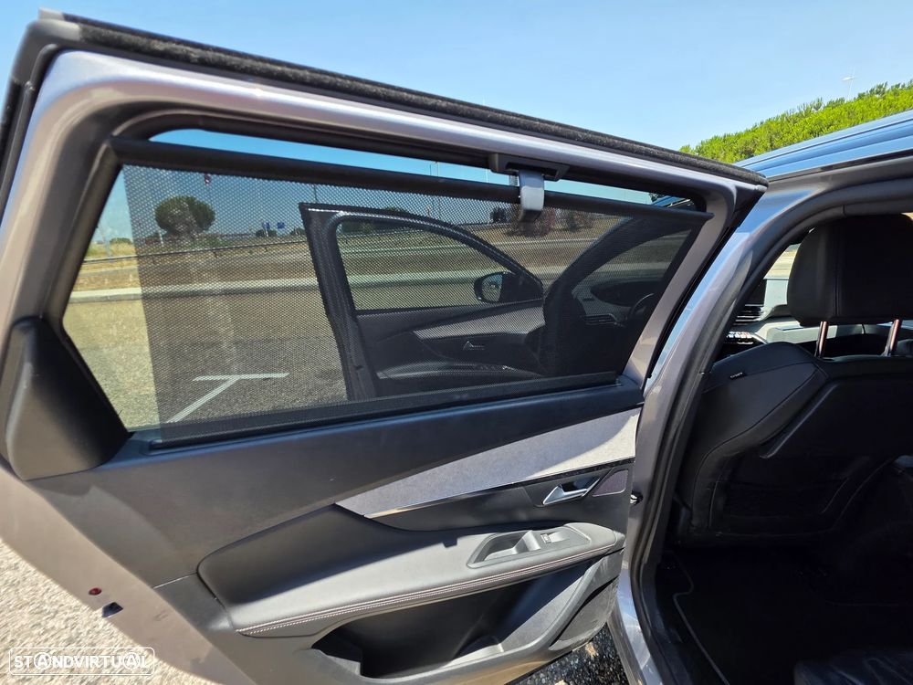 Peugeot 5008 1.5 BlueHDi GT Pack EAT8 - 28