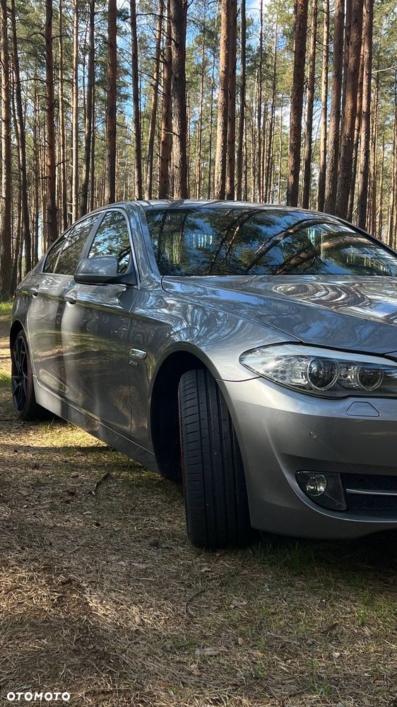 BMW Seria 5 525d - 15