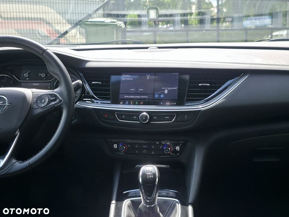 Opel Insignia - 15