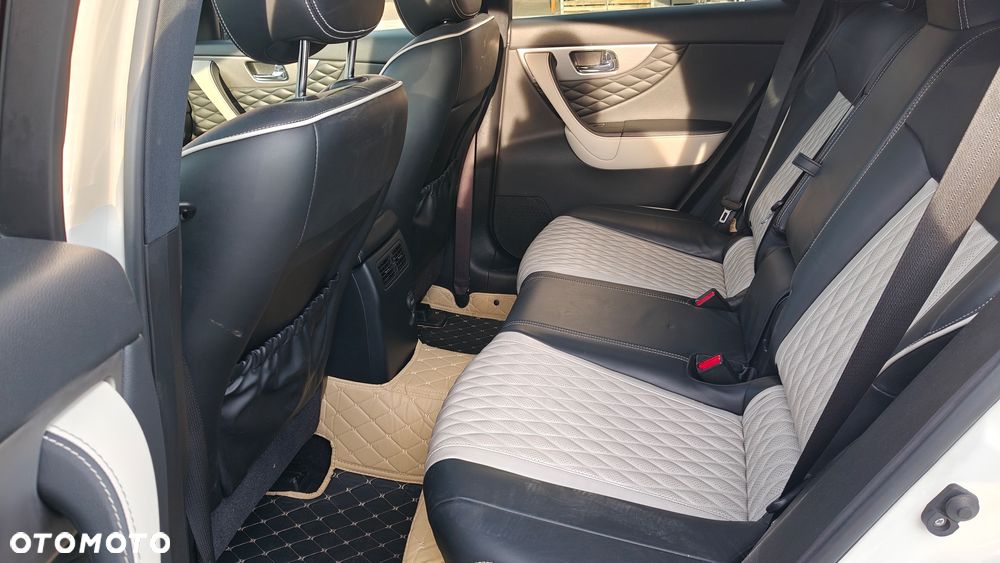 Infiniti QX70 3.7 AWD GT - 4