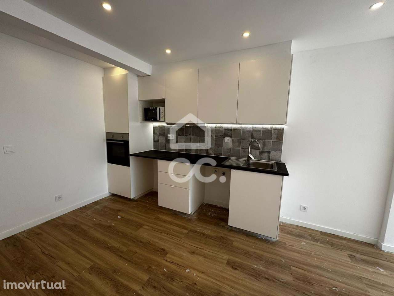 Apartamento Renovado com Terraço em Algueirão-Mem Martins - Grande imagem: 3/16