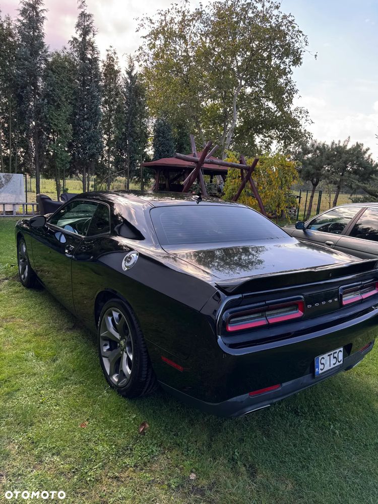 Dodge Challenger - 13