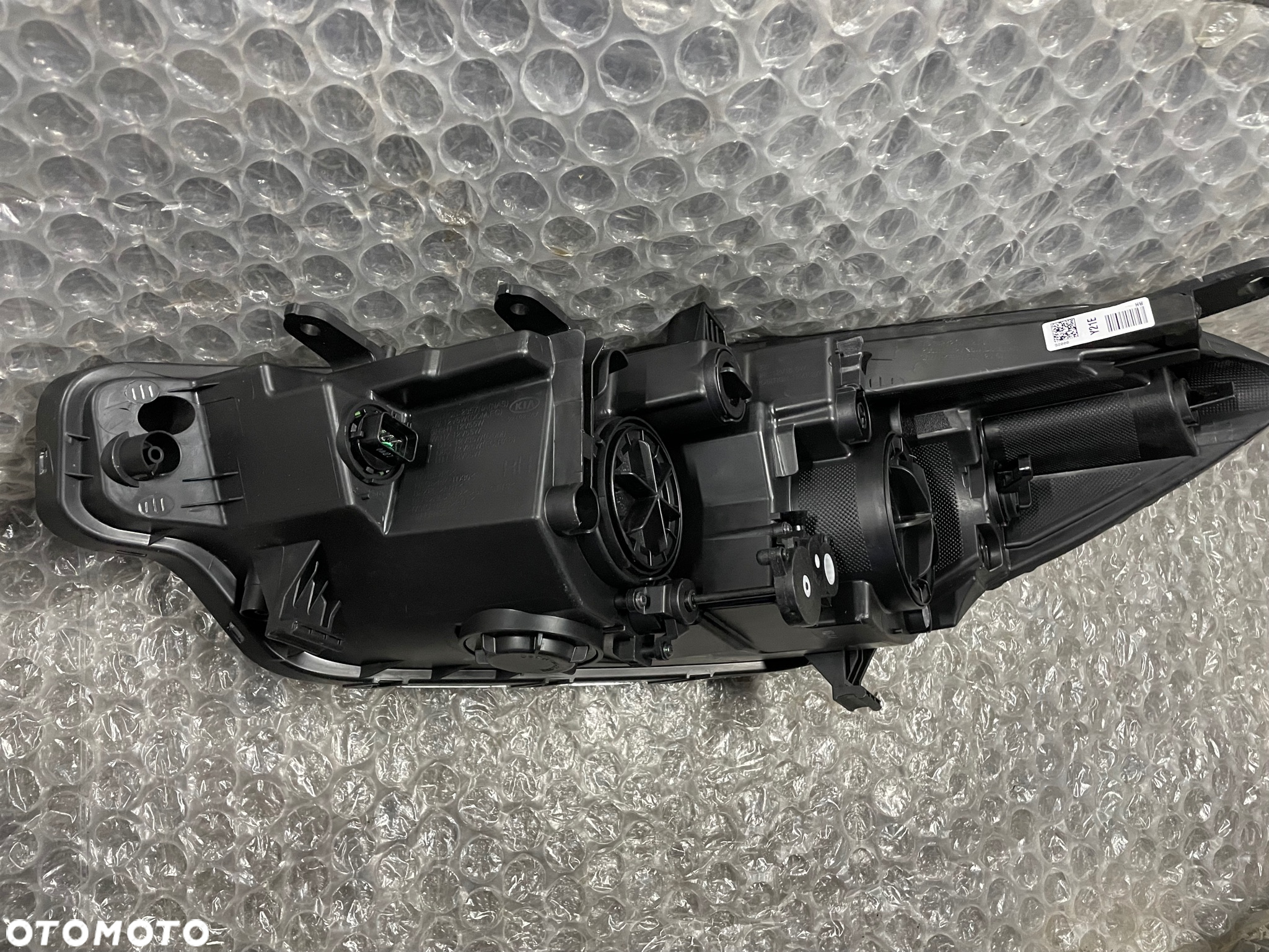 LAMPA PRAWA SOCZEWKA LED KIA CERATO FORTE 92102-AA - 10