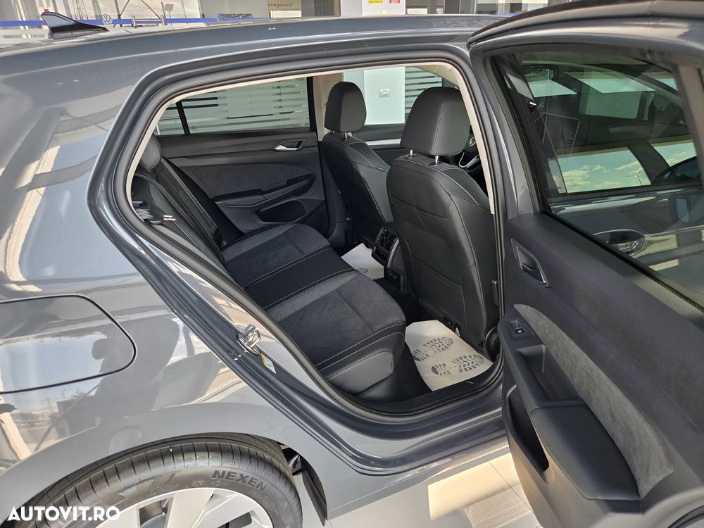 Volkswagen Golf 1.5 eTSI DSG MHEV Life - 12