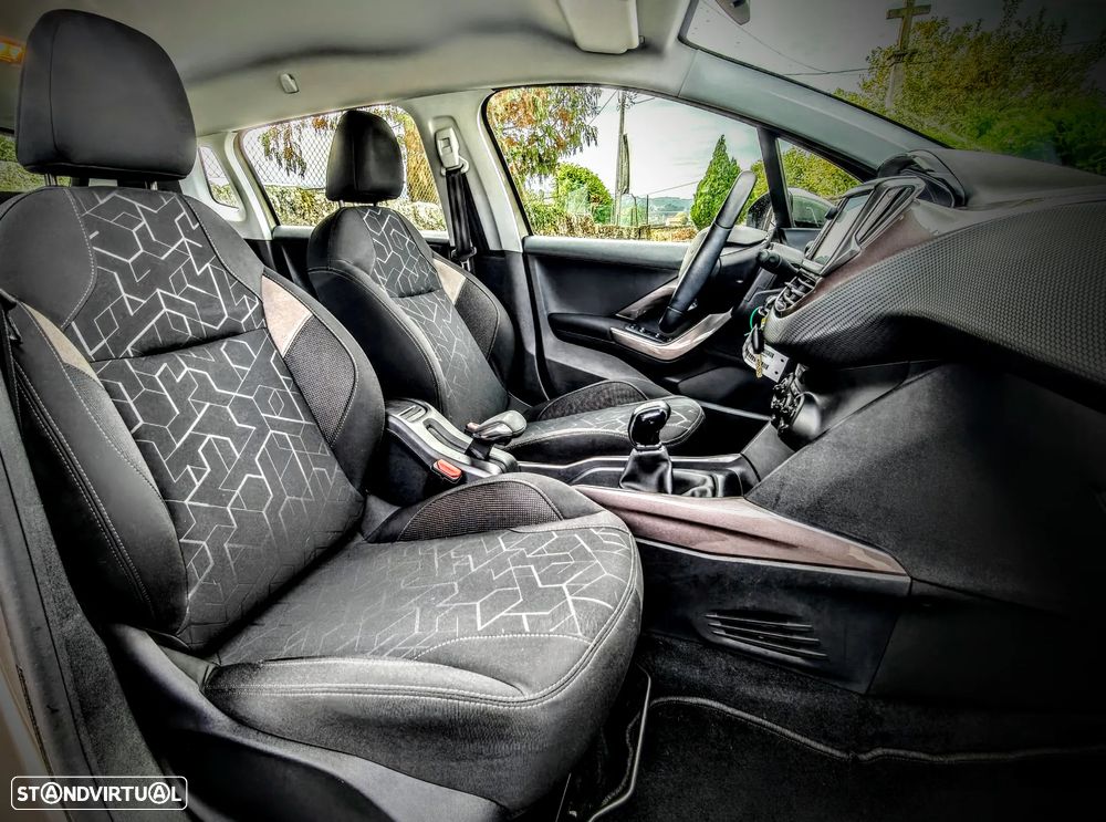 Peugeot 2008 1.2 PureTech Active - 13