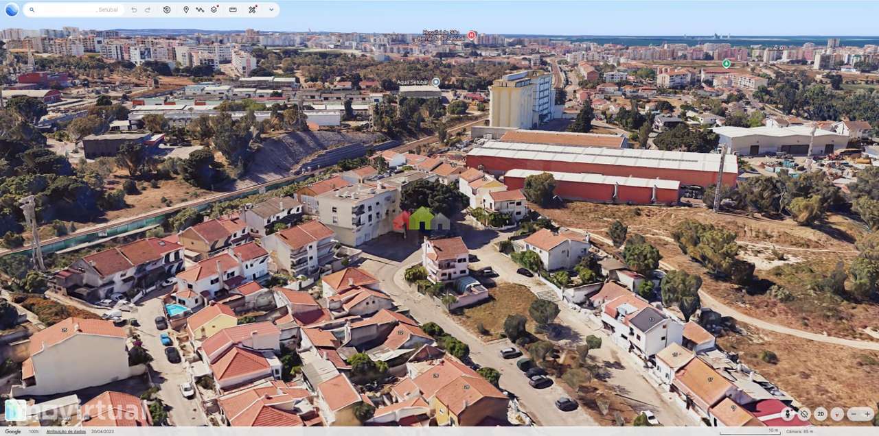 Terreno com Moradia T4 com logradouro na Varzinha - Setúbal - Grande imagem: 2/45