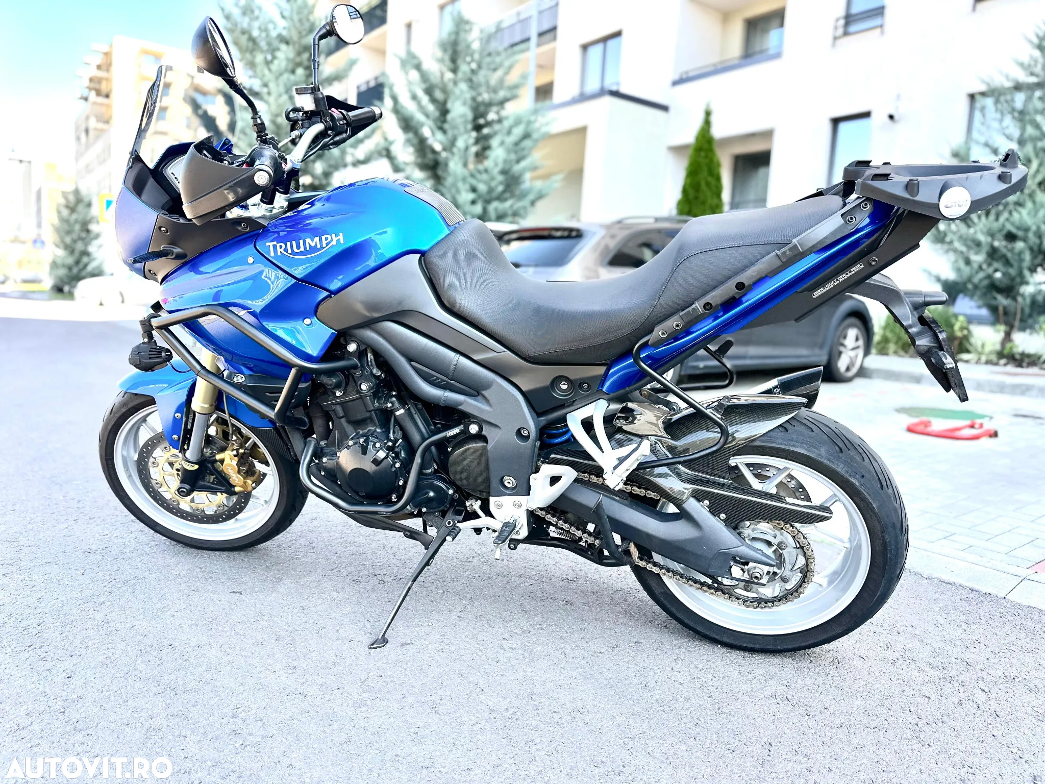 Triumph Tiger 1050 - 12