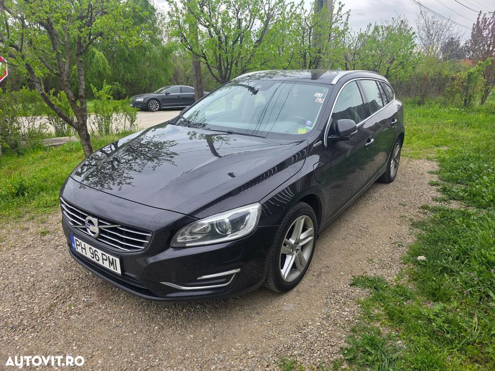 Volvo V60 D5AWD Summum - 1