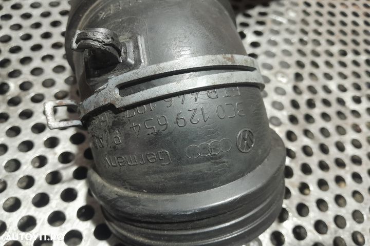 Tubulatura admisie aer 3C0129654P 3C0129654P Volkswagen VW Passat B7 - 3