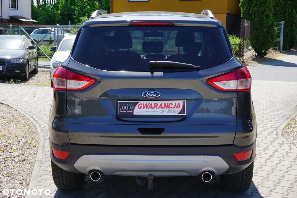 Ford Kuga 2.0 TDCi 2x4 Titanium - 4