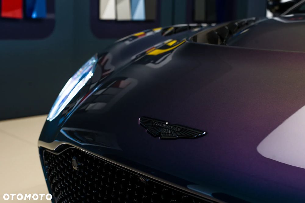 Aston Martin DBS - 6