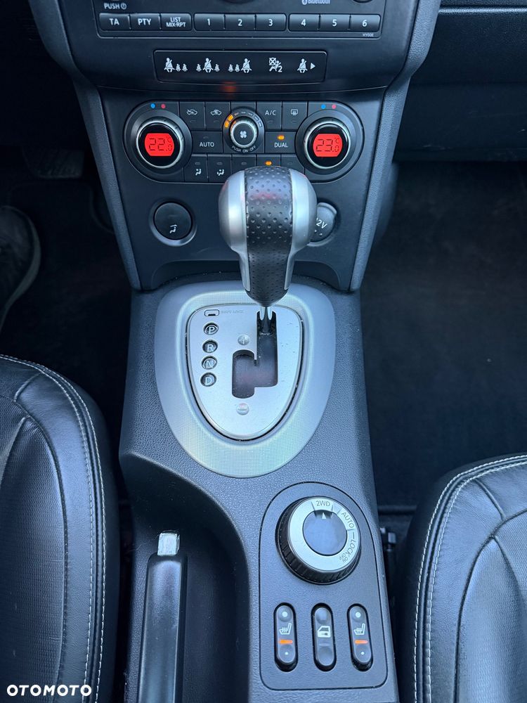 Nissan Qashqai 2.0 dCi 4x4 Tekna Premium - 27