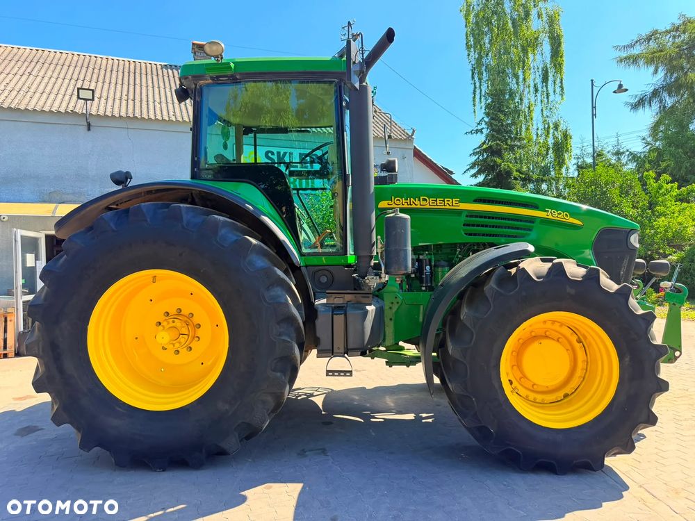 John Deere 7920 - 11