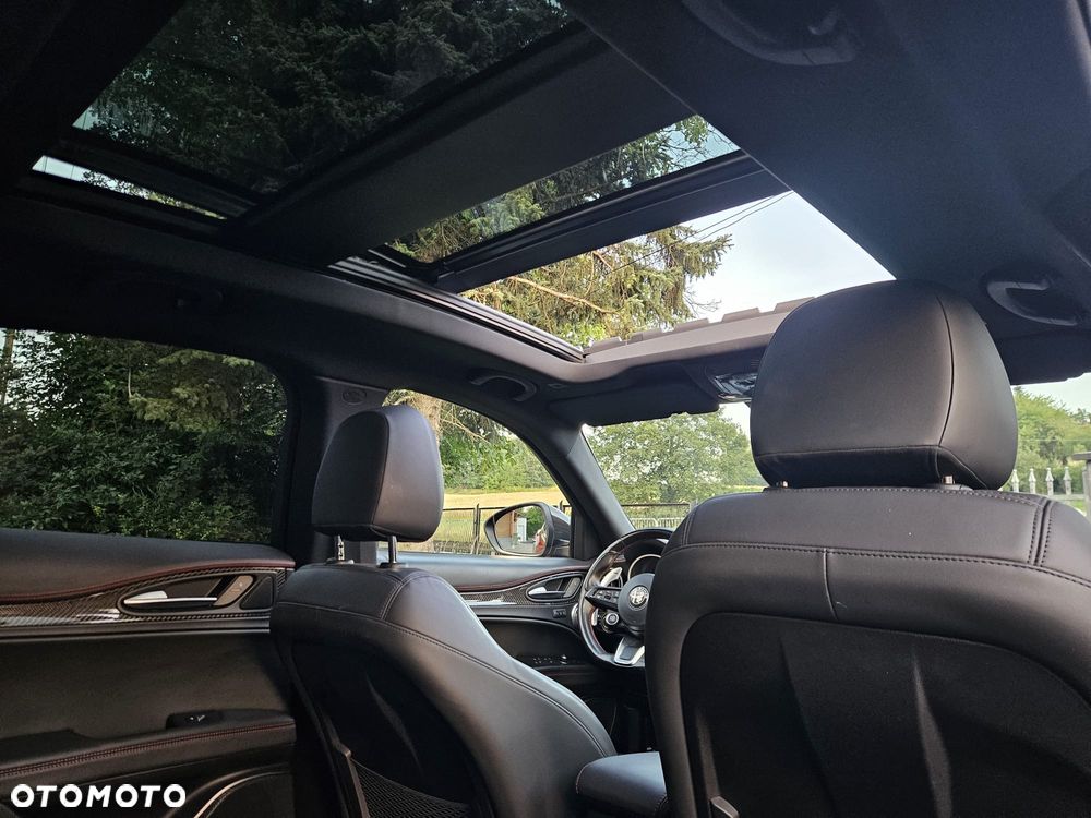 Alfa Romeo Stelvio 2.0 Turbo 16V AT8-Q4 Veloce Ti - 24
