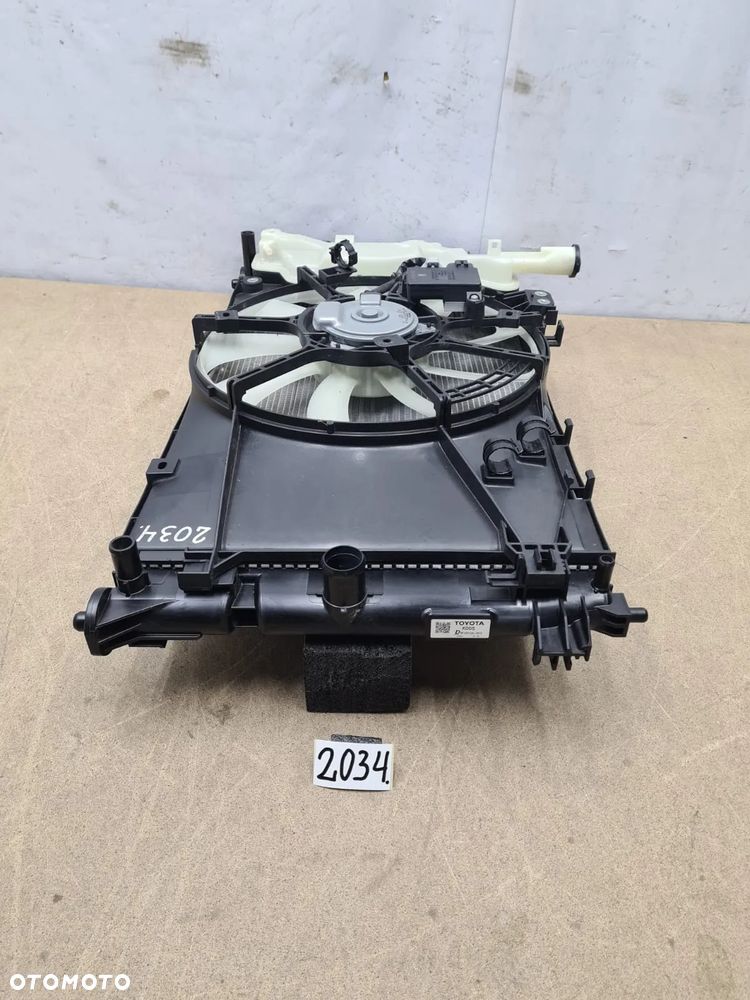 Toyota Yaris 4 IV wentylator +chłodnica wody komplet 4221367672 - 6