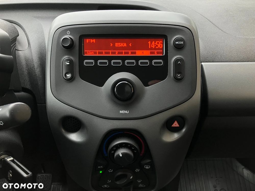 Toyota Aygo x-play - 24