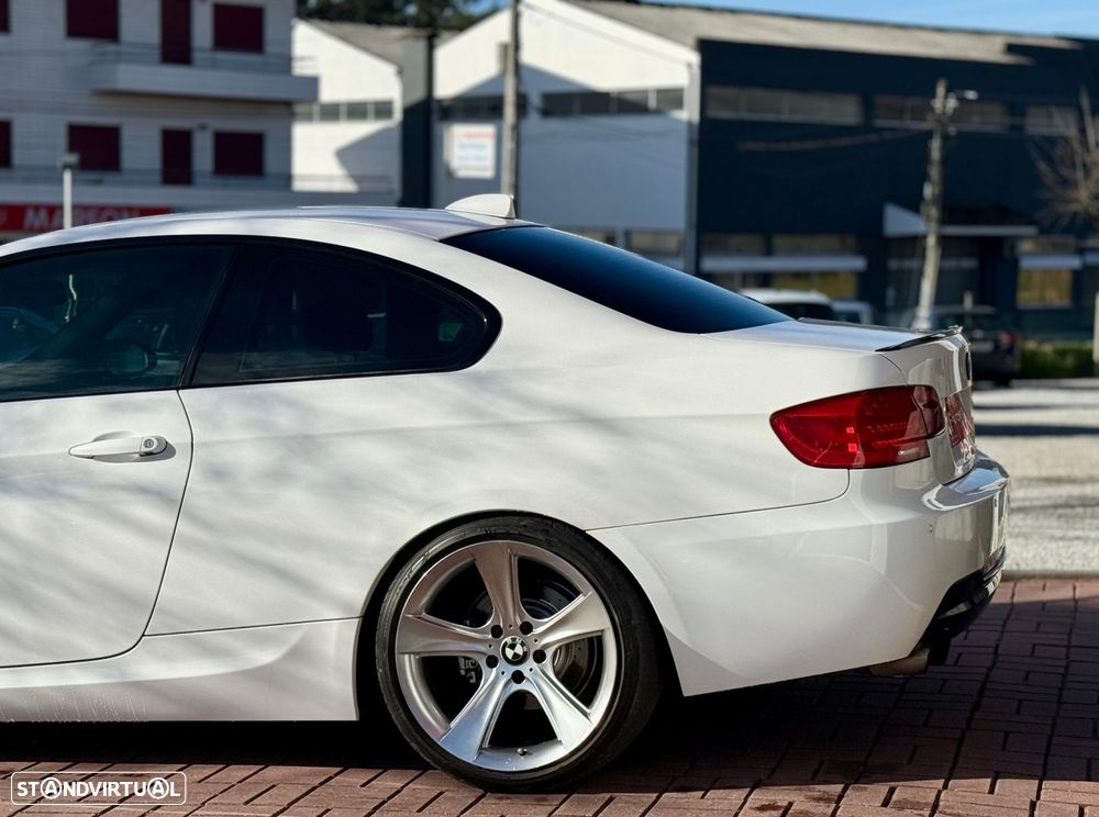BMW 320 d Coupe Edição M - 11