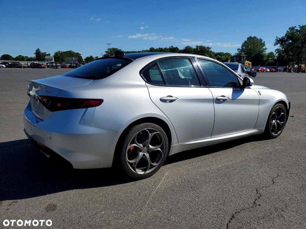 Alfa Romeo Giulia 2.0 Turbo Veloce Q4 - 4