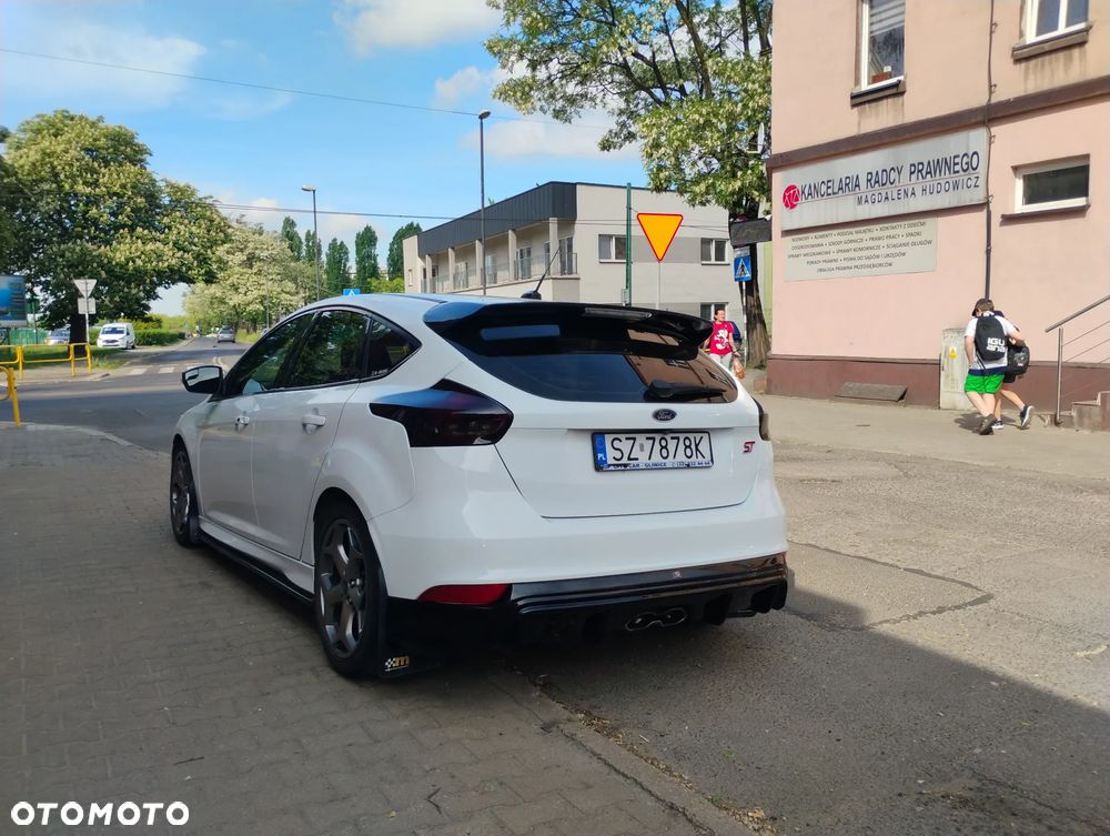 Ford Focus - 37