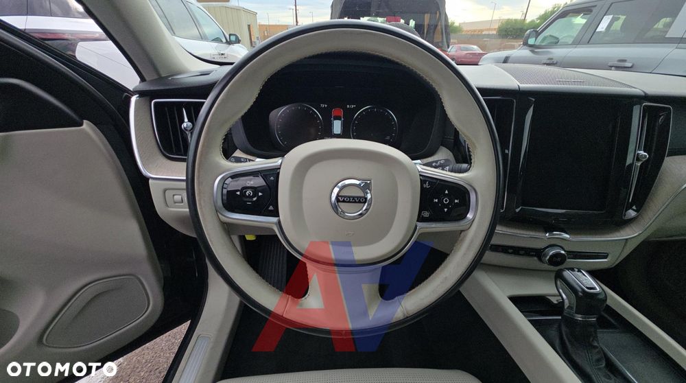 Volvo XC 60 T5 AWD Inscription - 12