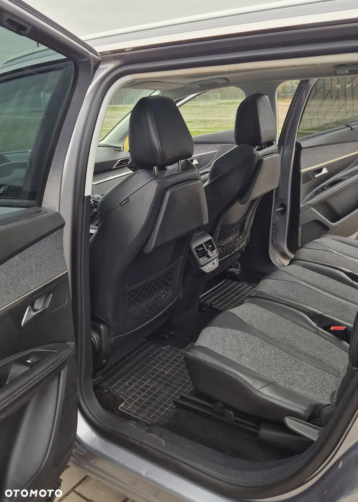 Peugeot 5008 - 10