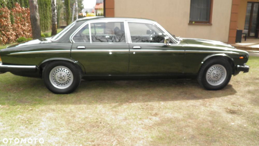 Jaguar XJ - 5