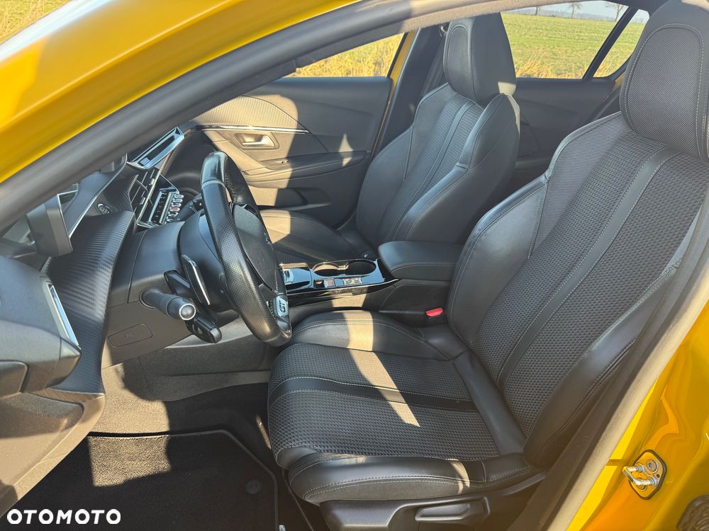 Peugeot 208 PureTech 100 EAT8 GT Pack - 24