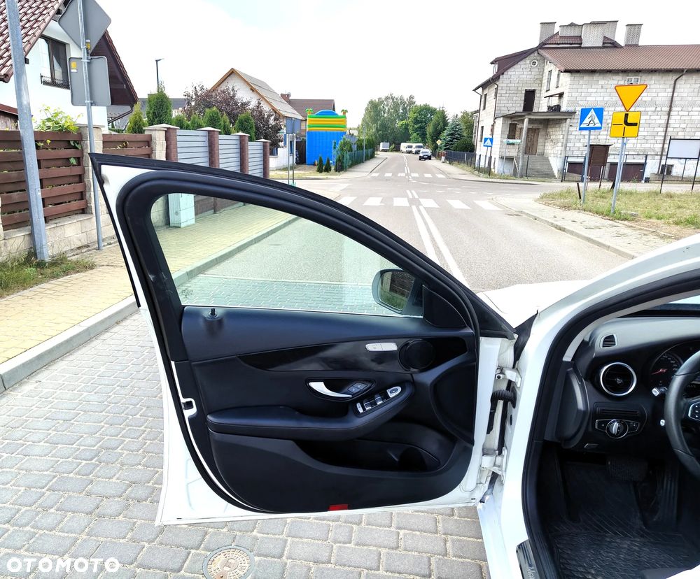 Mercedes-Benz Klasa C 200 d 9G-TRONIC - 16