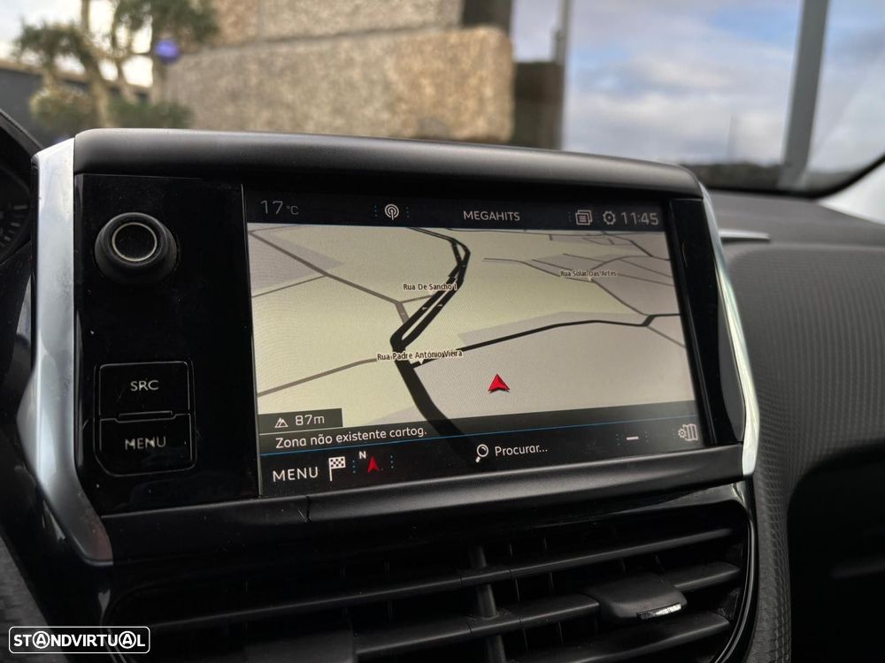 Peugeot 2008 1.2 PureTech Allure EAT6 - 9