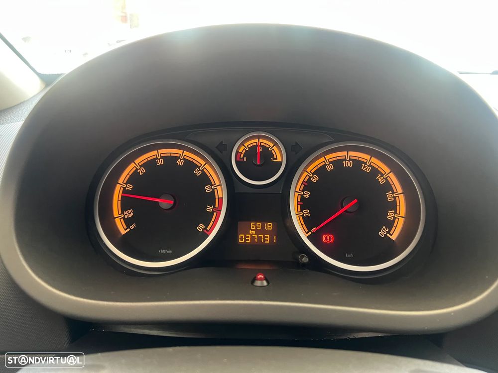 Opel Corsa 1.2 Cosmo - 3