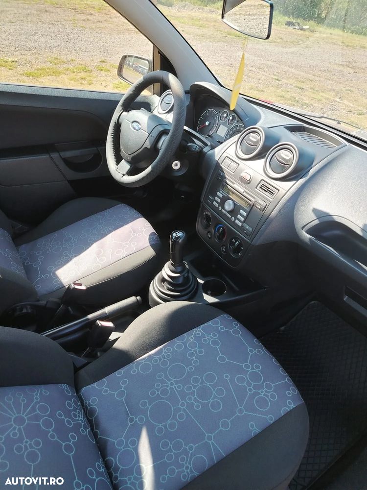 Ford Fiesta 1.6TDCI Ghia - 7