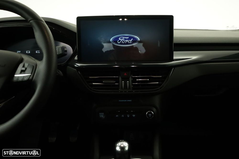 Ford Focus 1.0 EcoBoost MHEV ST-Line X - 9