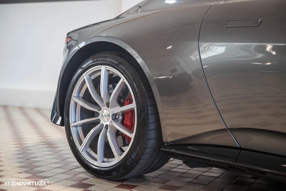 Aston Martin Vantage Coupe V8 - 13