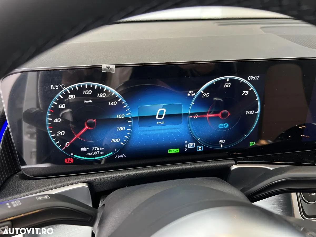 Mercedes-Benz EQB 300 4MATIC - 15