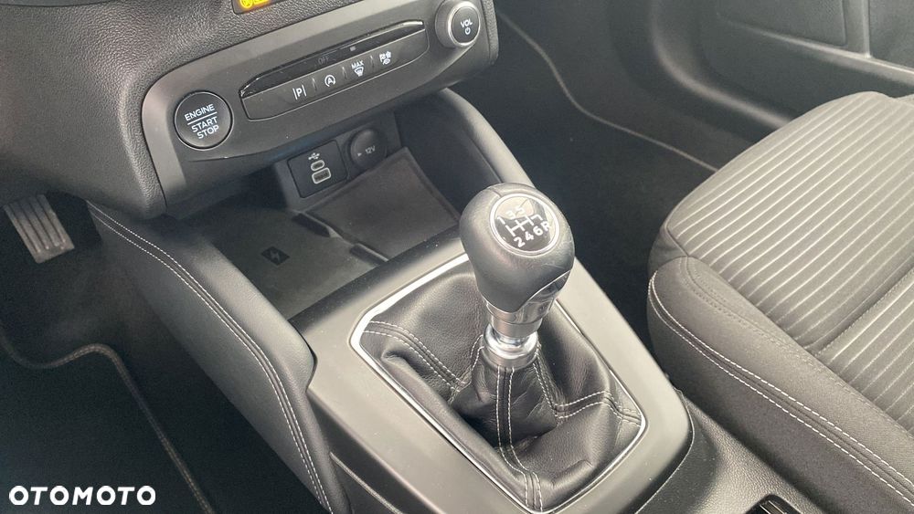 Ford Focus 1.0 EcoBoost mHEV Titanium X - 19