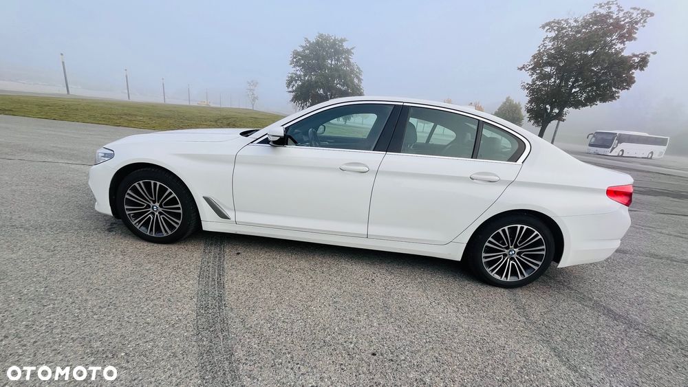 BMW Seria 5 518d - 14