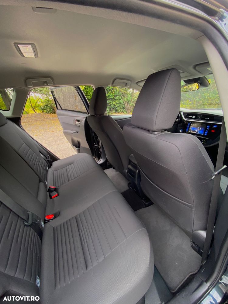 Toyota Auris 1.8 L VVT-i Hybrid Sol - 9